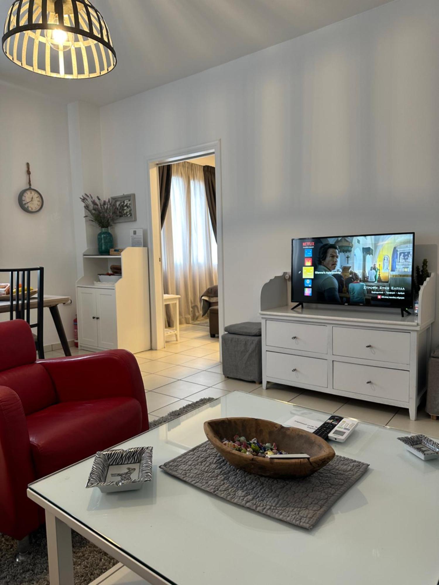 Gianna'S Apartment Central Aigio Cozy And Shining Εξωτερικό φωτογραφία
